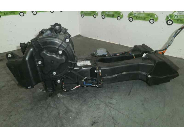 Вентилятор печки    8200434758, 52492663A   Renault Vel Satis