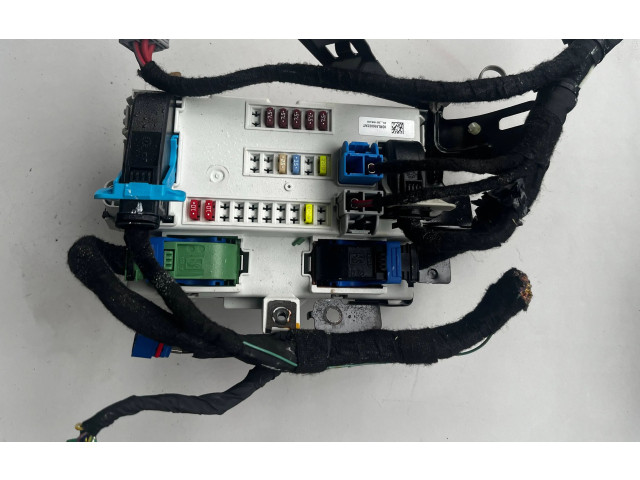 Блок предохранителей  68354599AF, 503442000105   Jeep Cherokee    