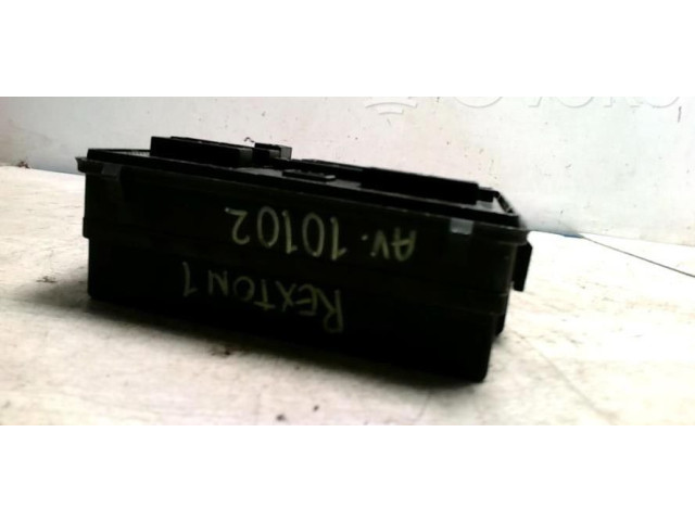 Блок предохранителей  8231008B10, 8231008B10   SsangYong Rexton    