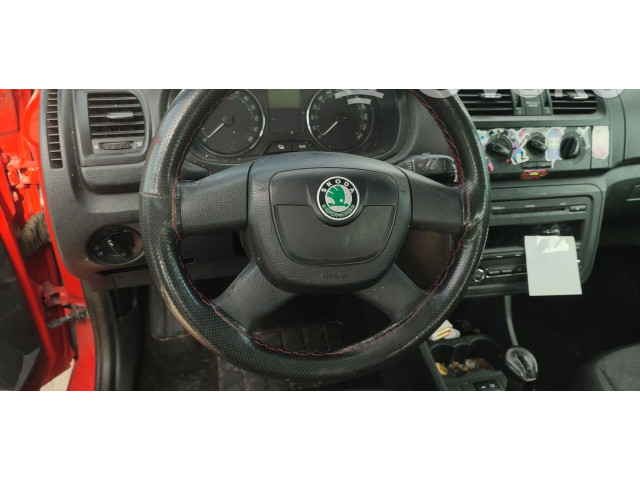 Подушка безопасности водителя    Skoda Fabia Mk2 (5J)