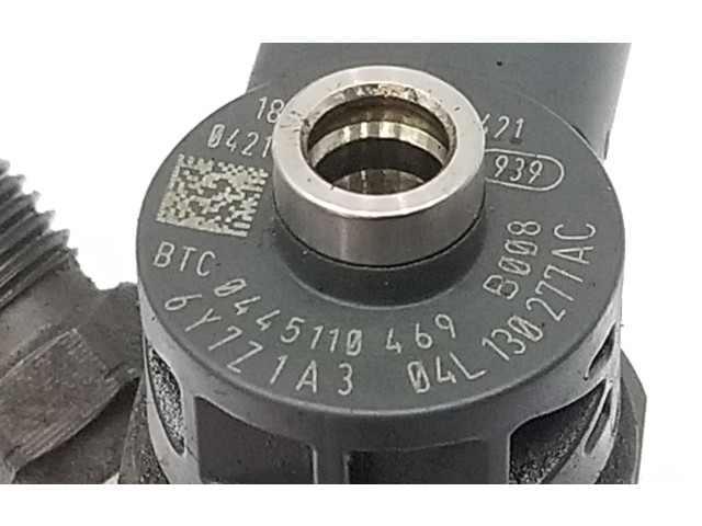 Форсунка 04L130277AC, 04L130277AC Volkswagen Caddy DFSD