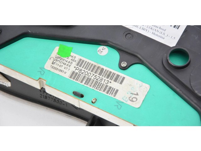 Панель приборов P8200752813 Dacia Logan I