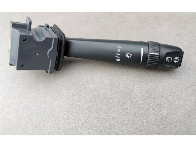 Ручка стеклоочистителей Volvo V70