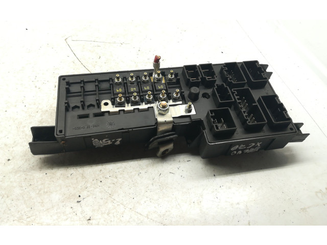 Блок предохранителей 8678449, 518829015   Volvo XC70    