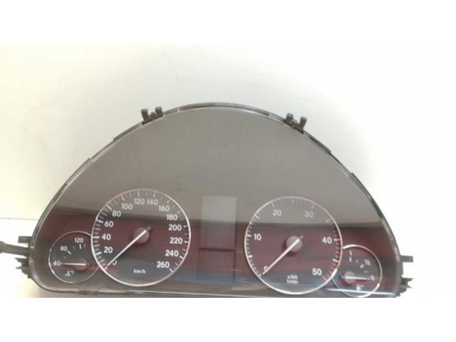 Přístrojová deska Mercedes-Benz C W203 2006 A2035404947