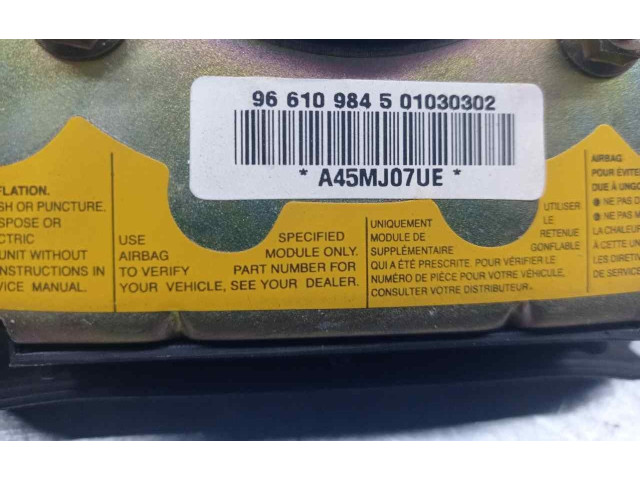 Подушка безопасности водителя 966109845 Chevrolet Matiz