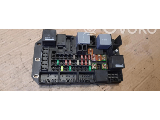 Блок предохранителей DW9314N030AB Jaguar XJ X351