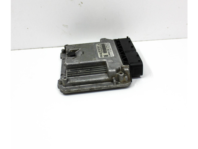 Блок управления двигателя 04E907309   Volkswagen Jetta VII