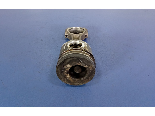 Píst Opel Vivaro F9Q762