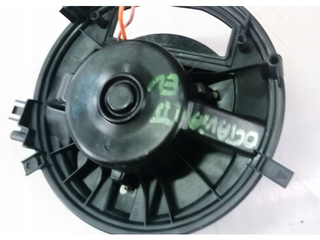 Вентилятор печки 5Q1819021G Skoda Octavia Mk3 (5E)