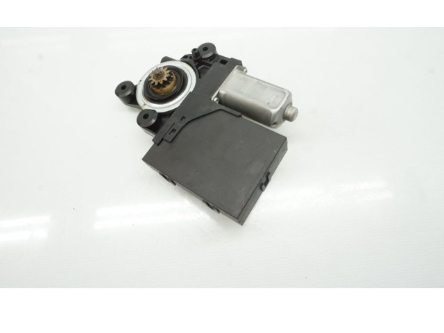 Передний двигатель механизма для подъема окон