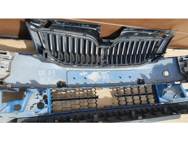 Передний бампер