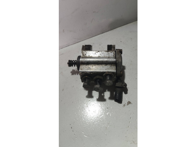 Топливный насос 06D127026H    Audi A4 S4 B6 8E 8H  ALT 