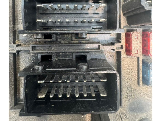 Pojistková skříňka Citroen Berlingo 2003