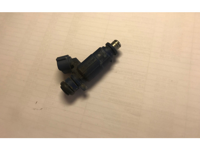 Vstřikovač 353102B000   Hyundai i30  pro benzínový motor 1.6  