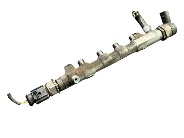 Топливная рампа 03L130089J, 057130764AB   Volkswagen PASSAT B7   для двигателя CFF