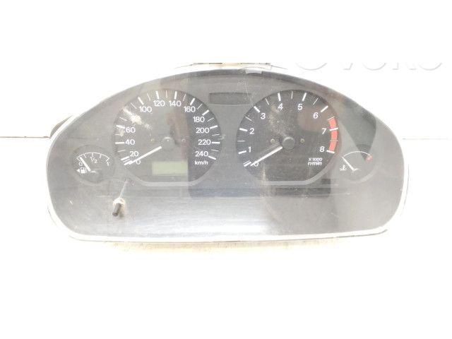 Панель приборов MR308400   Mitsubishi Carisma       