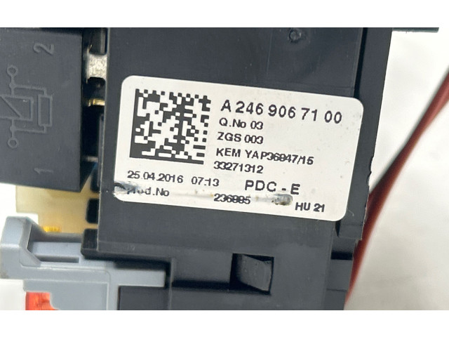 Блок предохранителей A2469067100, YAP3684715 Infiniti Q30