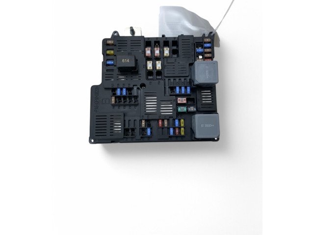 Блок предохранителей 32212298, 19274   Volvo XC90    