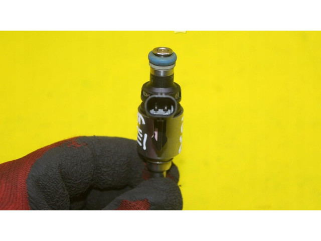 Форсунка 06L906036H    Volkswagen Golf VII   