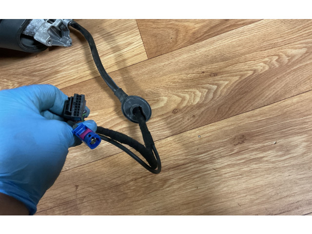 Zpětné zrcátko Volkswagen Touareg II 2015 A046274, E1021095