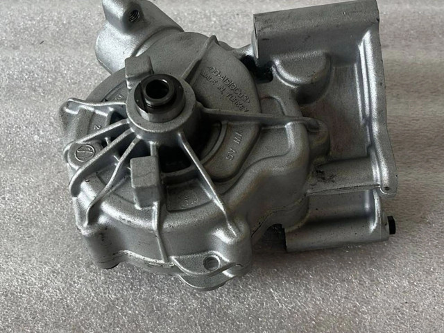 Čerpadlo oleje 0P2115103A Audi A8 S8 D5