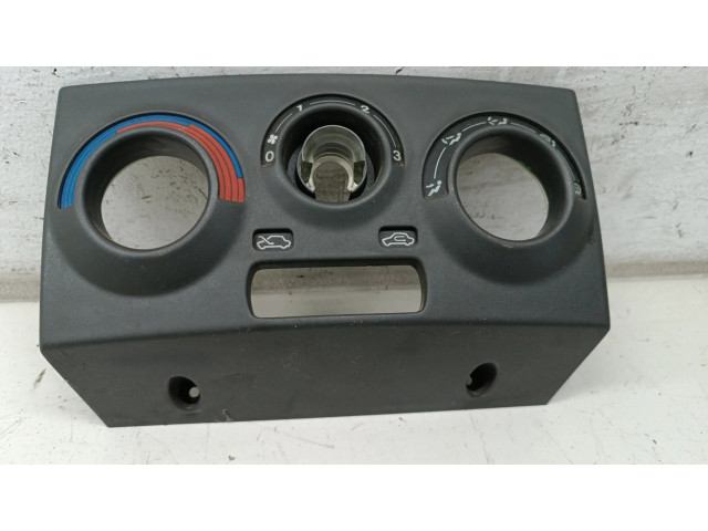 Блок управления климат-контролем 100145700 Fiat Punto (176)