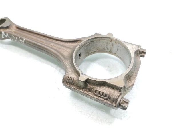 Шатун AXW     Audi A3 S3 8P  