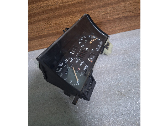 Přístrojová deska Volkswagen PASSAT B2 1985 321919033GS, 191919059