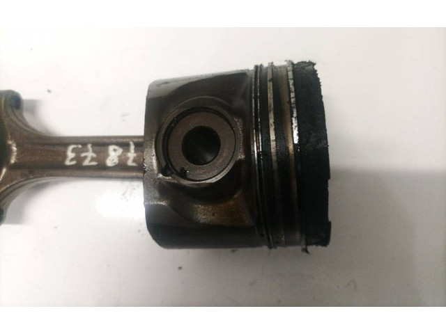 Поршень с шатуном Volvo S60