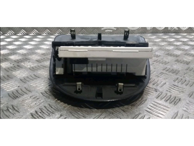 Дисплей       Renault Clio III