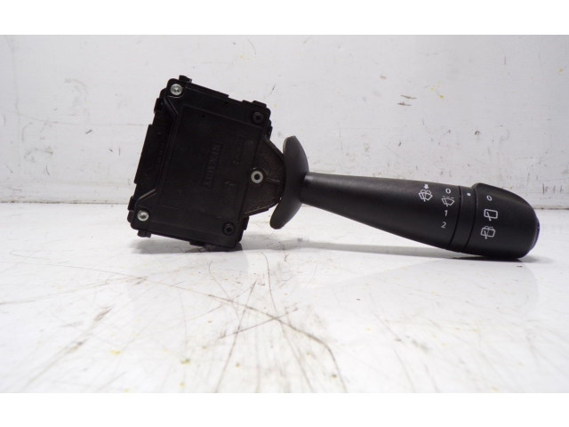 Ручка стеклоочистителей 8201168008, 681726046R Dacia Lodgy