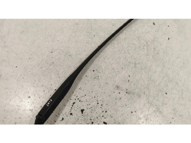 Ножка стеклоочистителей лобового стекла