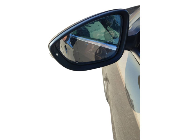 Зеркало электрическое Volkswagen Jetta VI 2011 - 2018 года