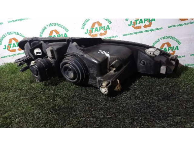 Передняя фара  