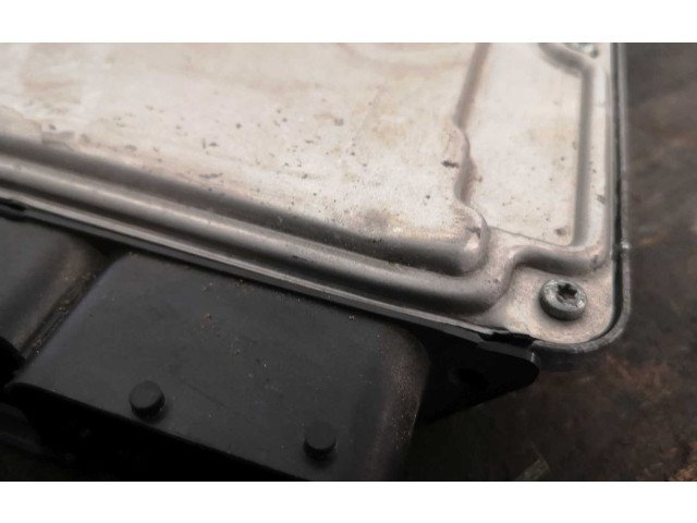 Блок управления двигателя 04L907309B, 0281018510   Skoda Octavia Mk3 (5E)