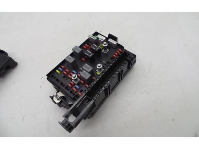 Блок предохранителей 15208328, 15208328 Saab 9-7X