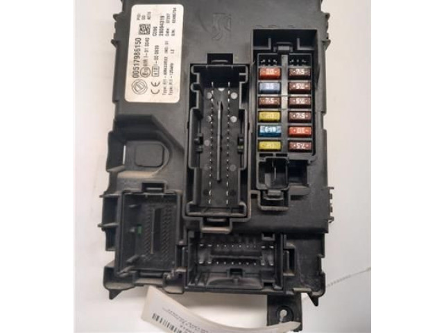 Pojistková skříňka 735523091 Fiat Punto Evo 2010