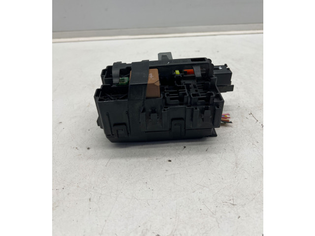 Блок предохранителей  9812661980, A006C801   Peugeot Partner III    