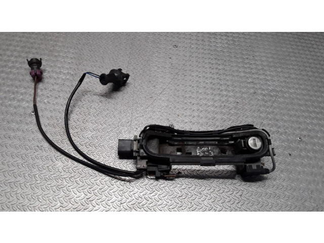 Передний держатель / кронштейн для внешней ручки открытия