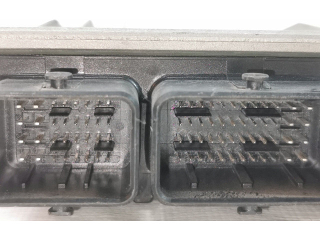 Блок управления двигателя 8200513113   Dacia Logan Pick-Up