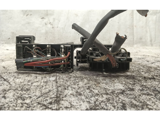 Pojistková skříňka Řídící jednotka BSM 3673683E00 Suzuki Wagon R+ 2001