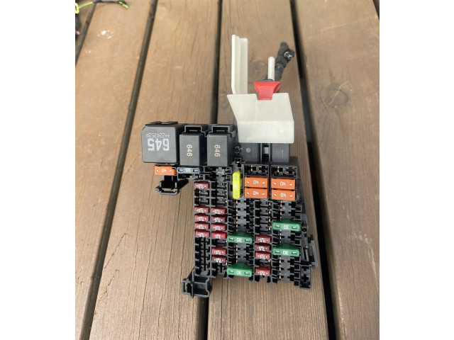 Блок предохранителей 5WA937615 Audi A3 8Y