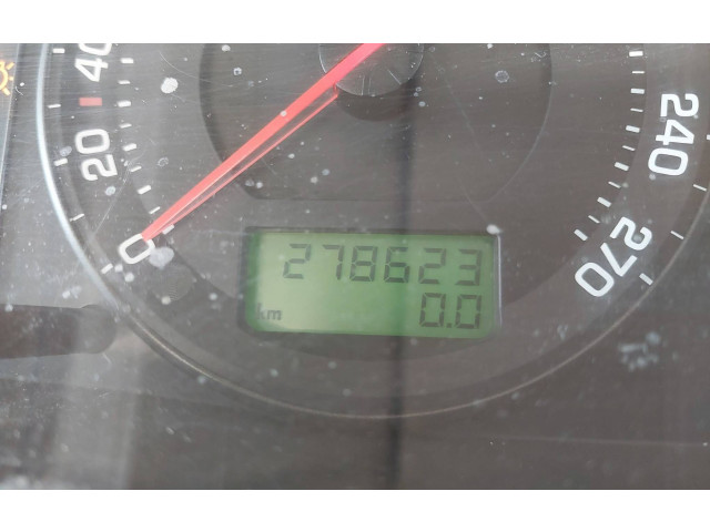 Панель приборов 3U0920811C Skoda Superb B5 (3U)