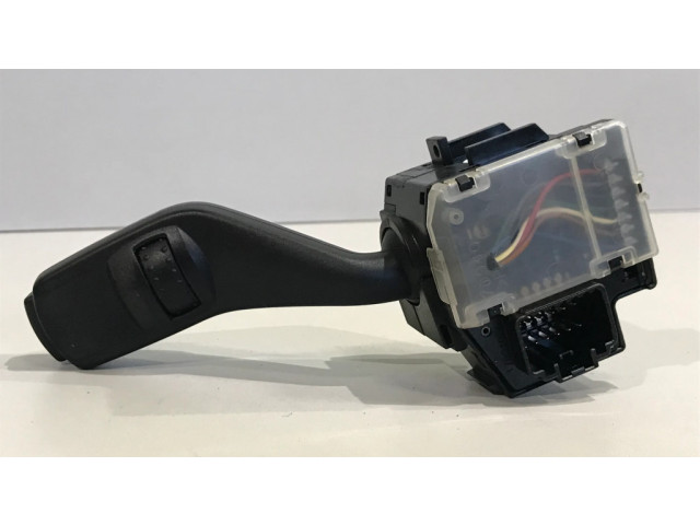 Ручка стеклоочистителей 17D940   Ford Focus