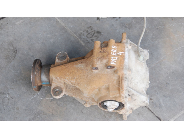 Přístrojová deska Mitsubishi Pajero 2004 200KM