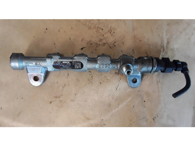 Магистральная трубка топлива