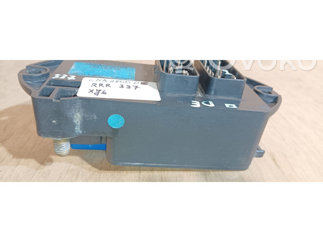 Блок предохранителей LNA2800DE Jaguar XJ X300