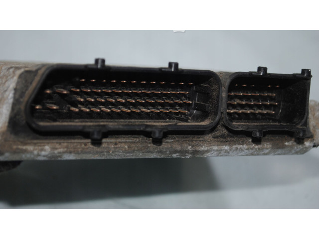 Блок управления двигателя 032906014F   Skoda Octavia Mk1 (1U)