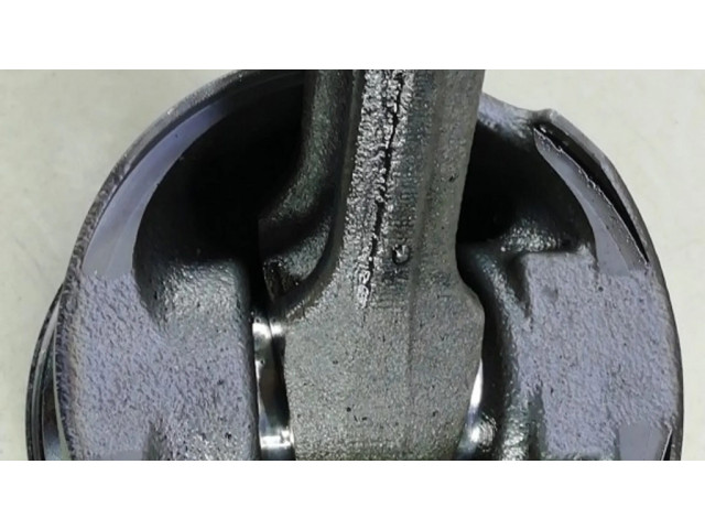 Píst 512A57, 0840C BMW 5 E60 E61 pro naftový motor 2.0 778666